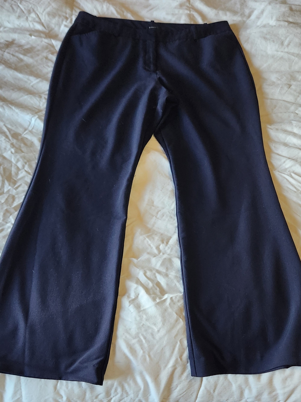 Classic Wide-Leg Pants in Navy
